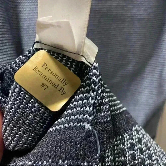 St. John‎ Sports M wool blend sleeveless knitted navy blue stripe top crewneck - Picture 7 of 9